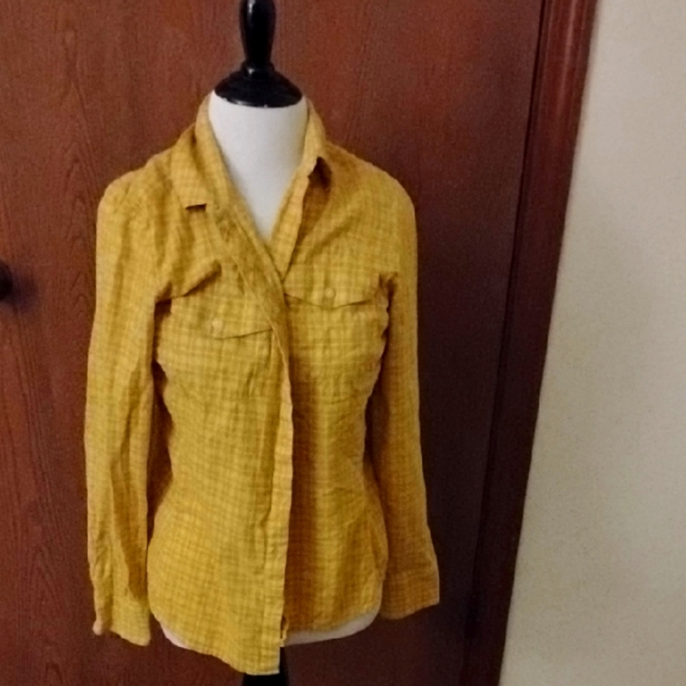 Banana Republic Gold Long Sleeve Button Down Shirt